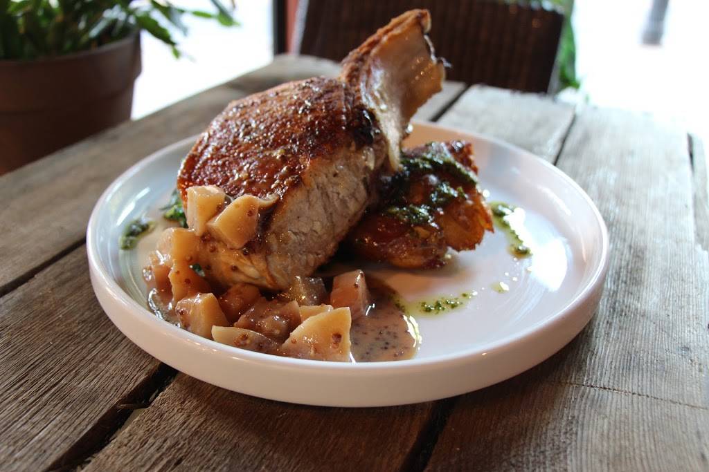 Oak & Reed | restaurant | 45-53 North St, Middletown, NY 10940, USA | 8457754200 OR +1 845-775-4200