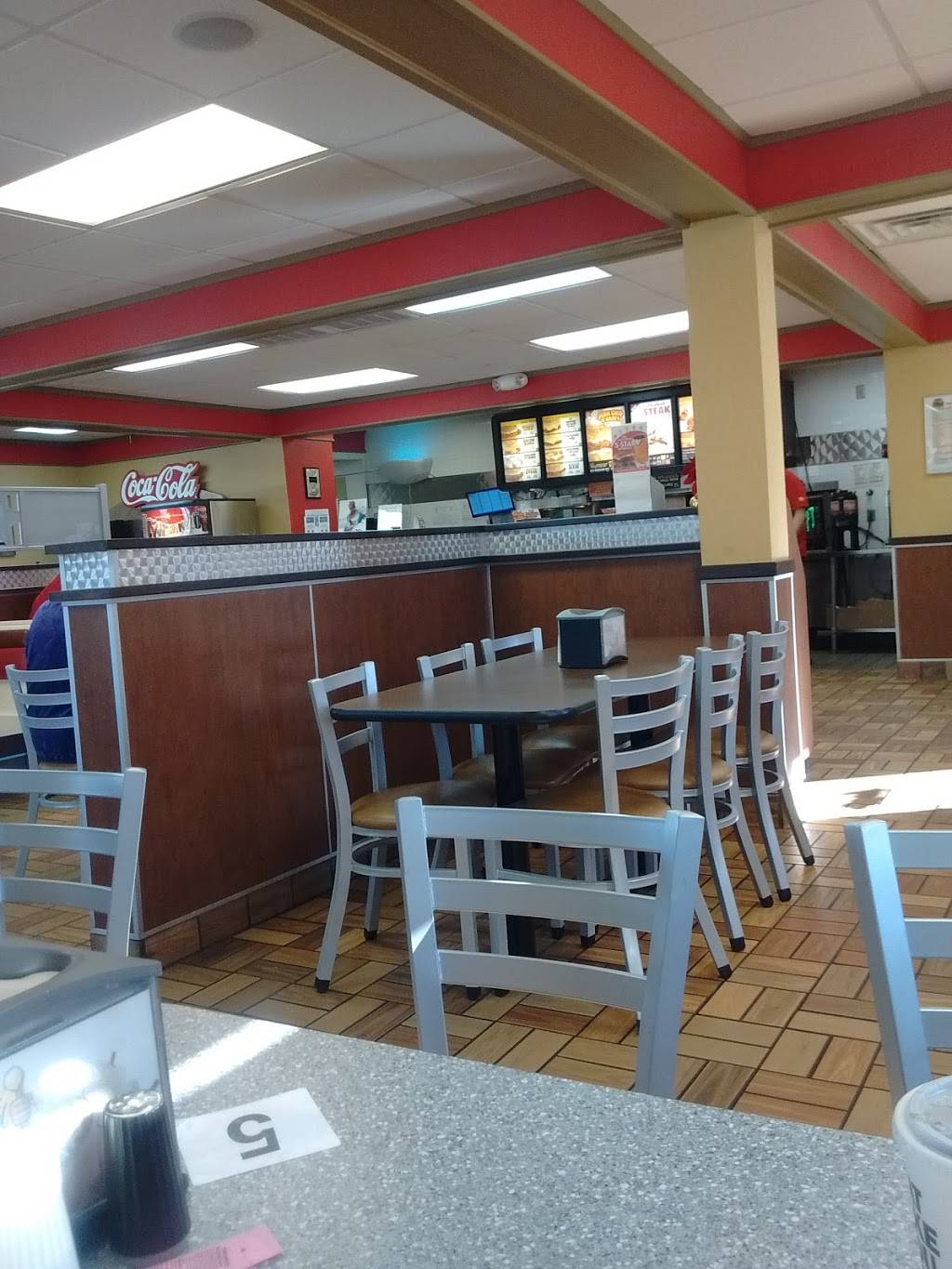 Hardees | restaurant | 821 S Broad St, Scottsboro, AL 35768, USA | 2565746722 OR +1 256-574-6722