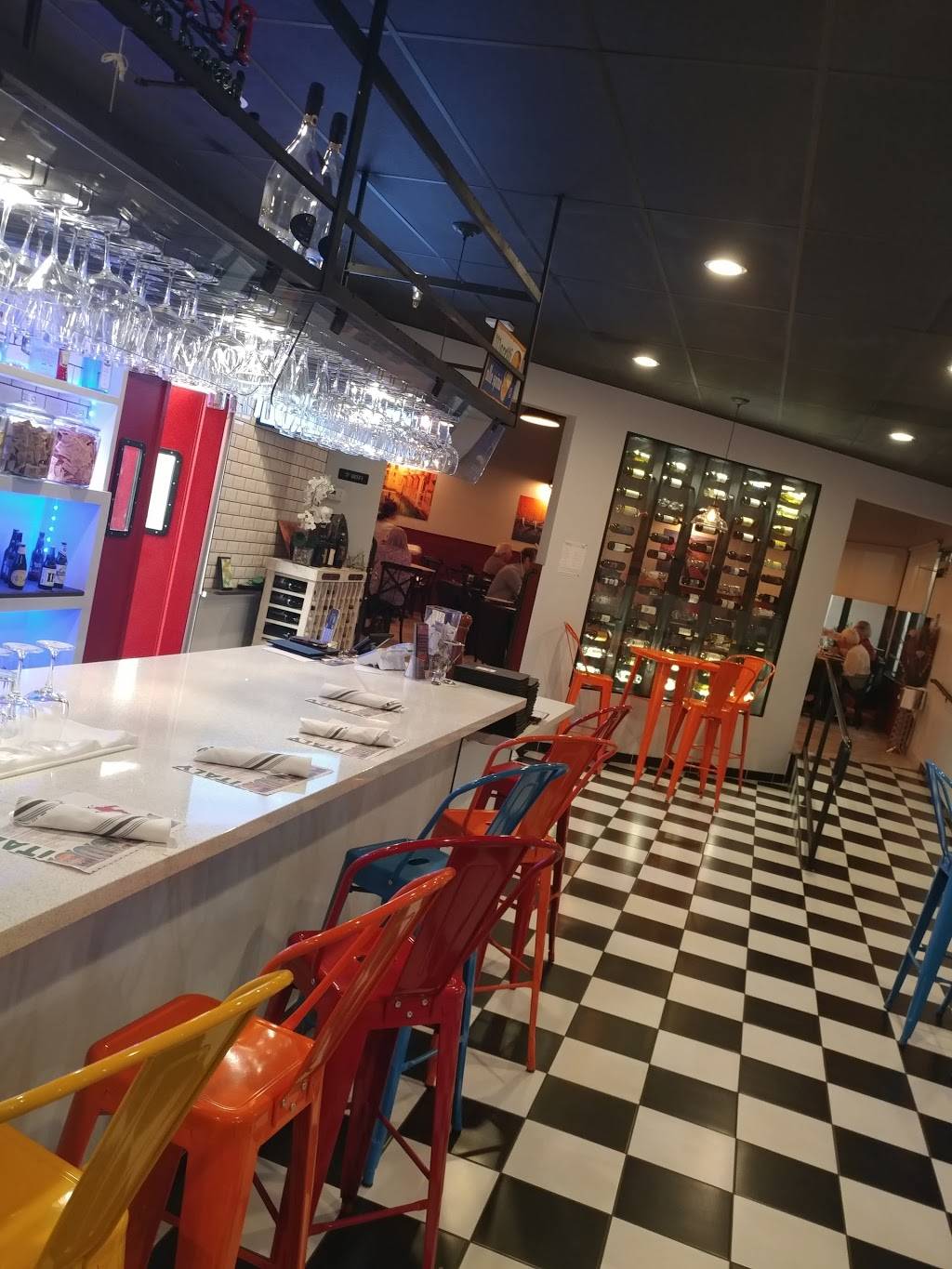 Venezia Italian Restaurant and Pizzeria | restaurant | 2500 N Palm Canyon Dr, Palm Springs, CA 92262, USA | 7608989255 OR +1 760-898-9255