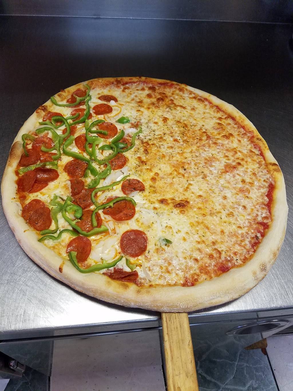 Mamma Mia Pizzeria | restaurant | 13753 SW 152nd St, Miami, FL 33177, USA | 3052359545 OR +1 305-235-9545