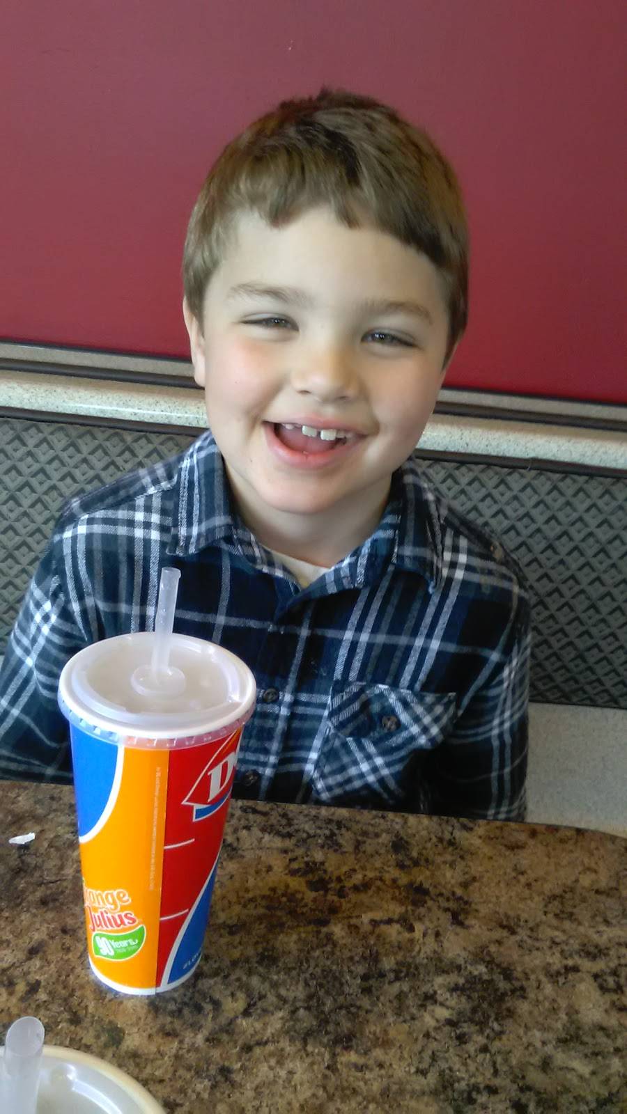 Dairy Queen Grill & Chill | restaurant | 678 N Henderson St, Galesburg, IL 61401, USA | 3093421981 OR +1 309-342-1981