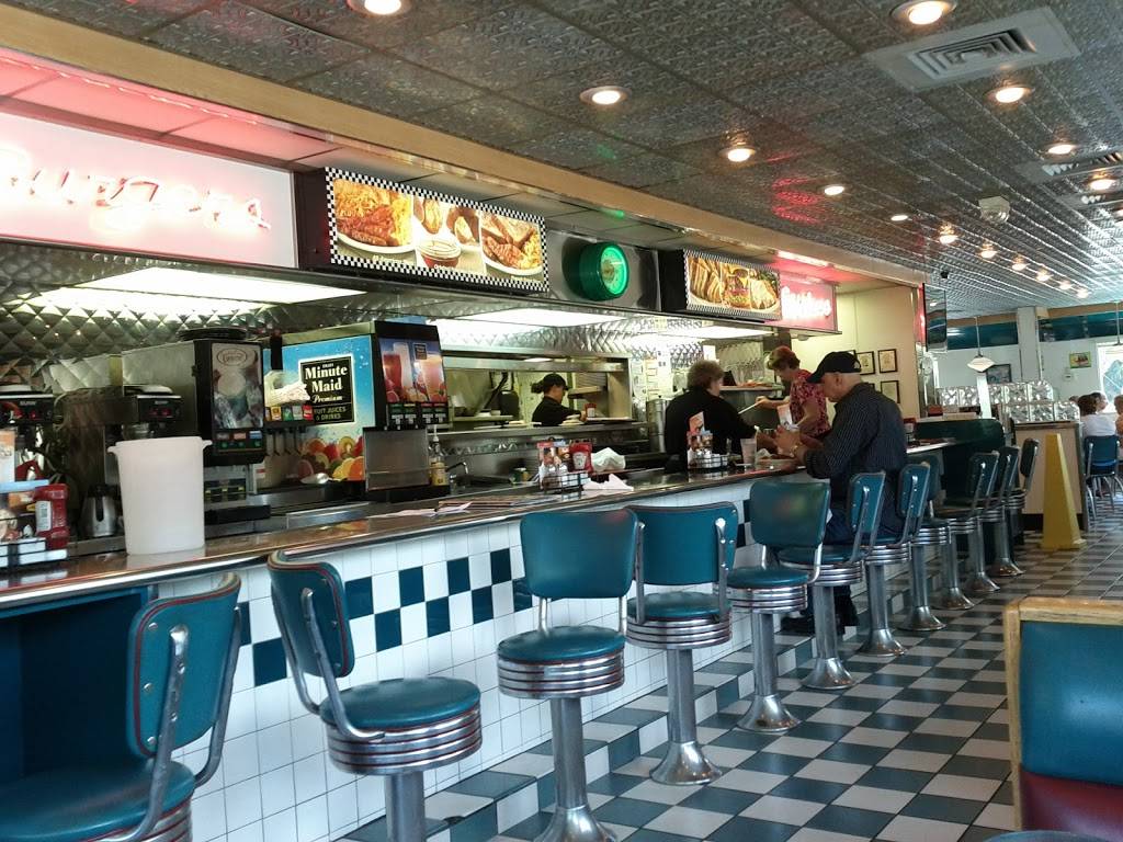 Dennys | restaurant | 8031 Summerlin Center Dr, Fort Myers, FL 33907, USA | 2394329500 OR +1 239-432-9500