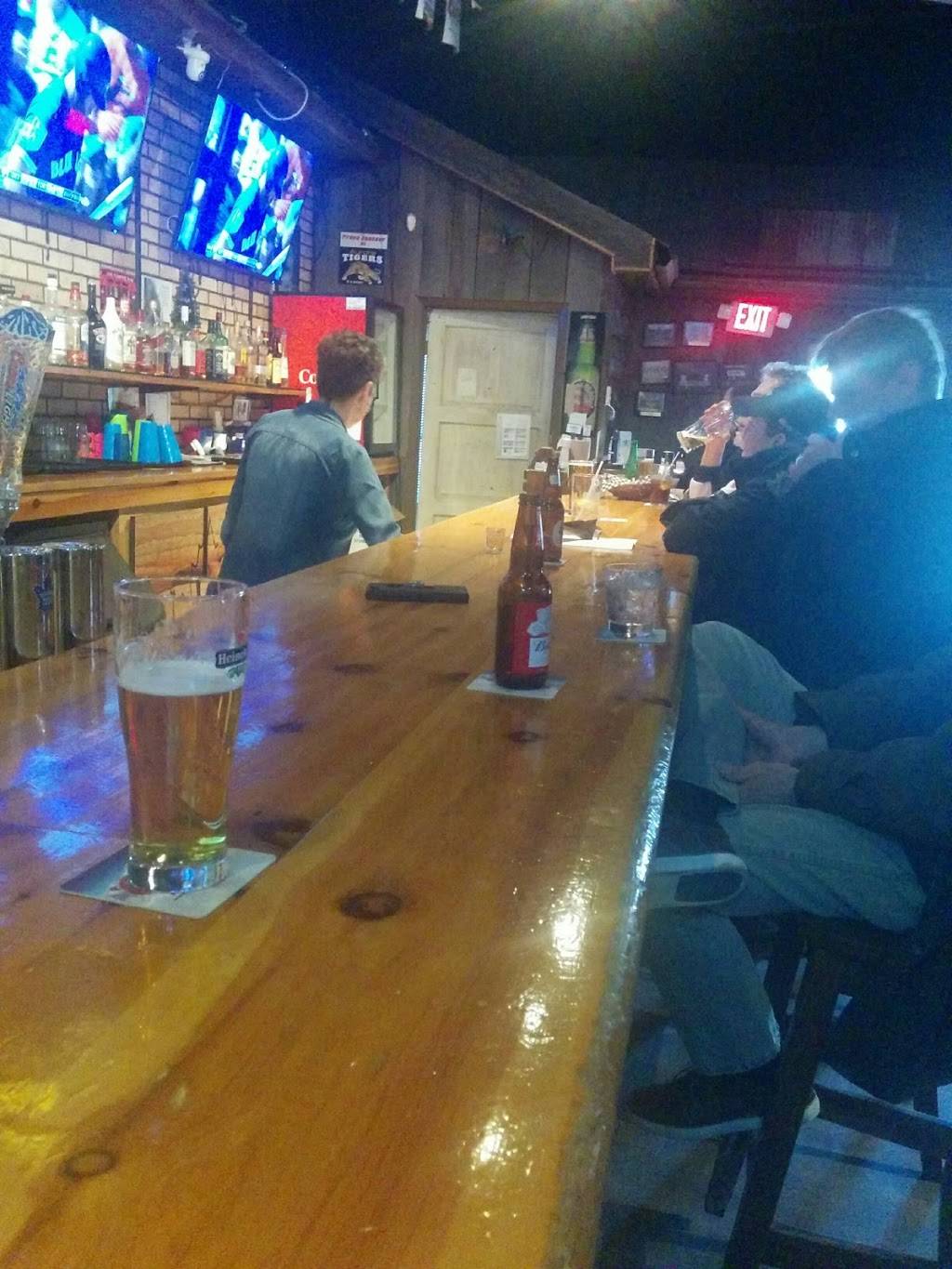 Coops Aurora Bistro | restaurant | 15408 Yonge St, Aurora, ON L4G 1N9, Canada | 9058419229 OR +1 905-841-9229