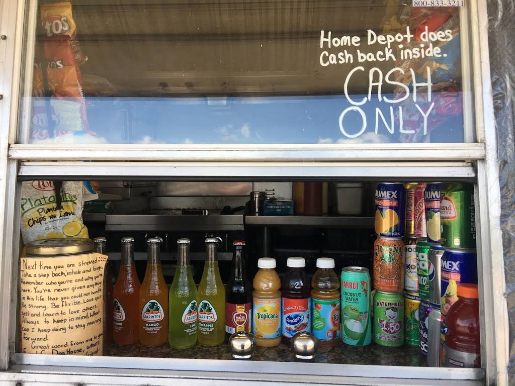 E And G Doghouse | restaurant | 7022 W Colonial Dr, Orlando, FL 32818, USA | 4074332254 OR +1 407-433-2254