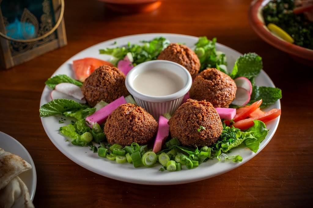 Cedar Palace | restaurant | 655 W Armitage Ave, Chicago, IL 60614, USA | 3126430933 OR +1 312-643-0933