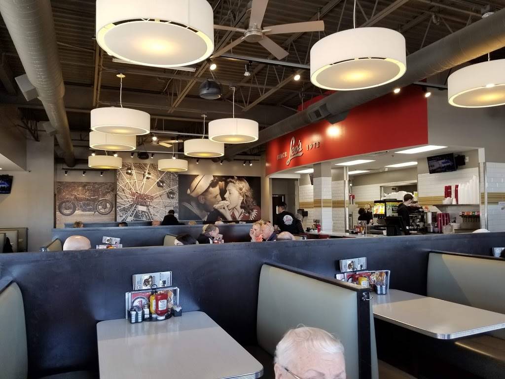 Leos Coney Island | restaurant | 6080 28th St SE, Grand Rapids, MI 49546, USA | 6162853300 OR +1 616-285-3300