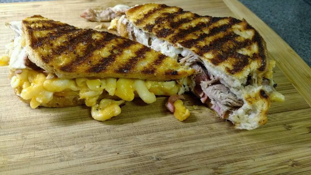 Vinnies Smokin BBQ Food Truck | restaurant | 38493 McKenzie Hwy, Springfield, OR 97478, USA | 5417416030 OR +1 541-741-6030