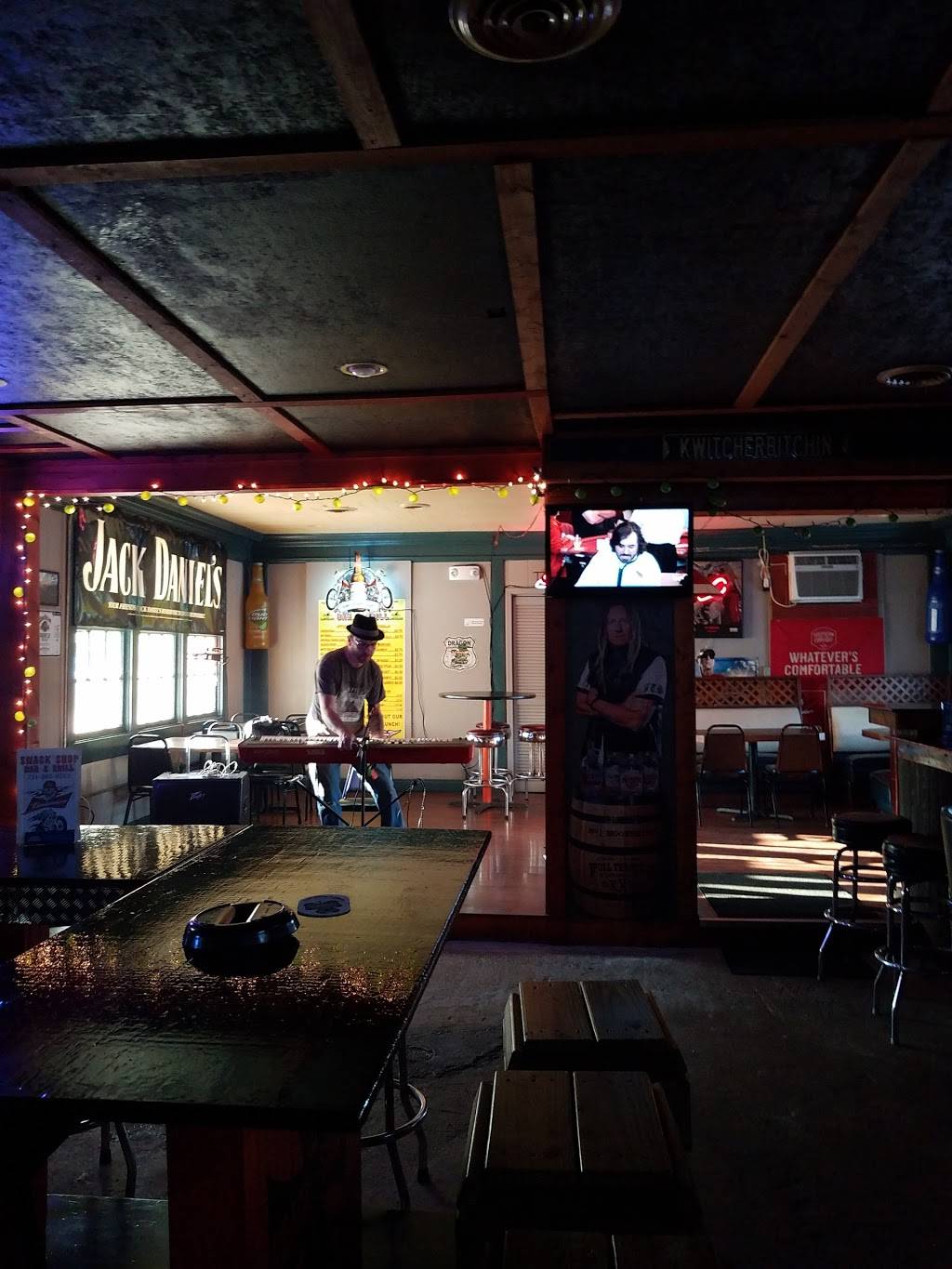 Snack Shop | restaurant | 1215 E Main St, Union City, TN 38261, USA | 7318859013 OR +1 731-885-9013