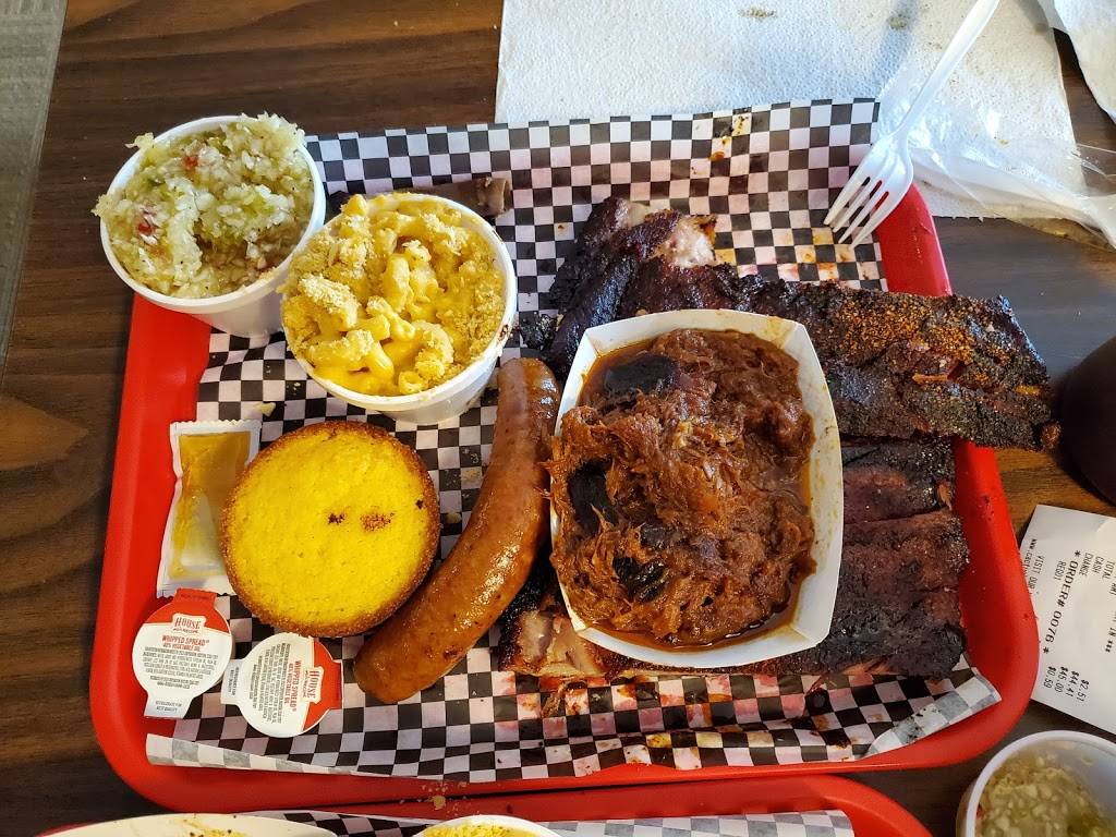 Cactus Bobs BBQ Corral | restaurant | 5955 Merle Hay Rd, Johnston, IA 50131, USA | 5153310057 OR +1 515-331-0057
