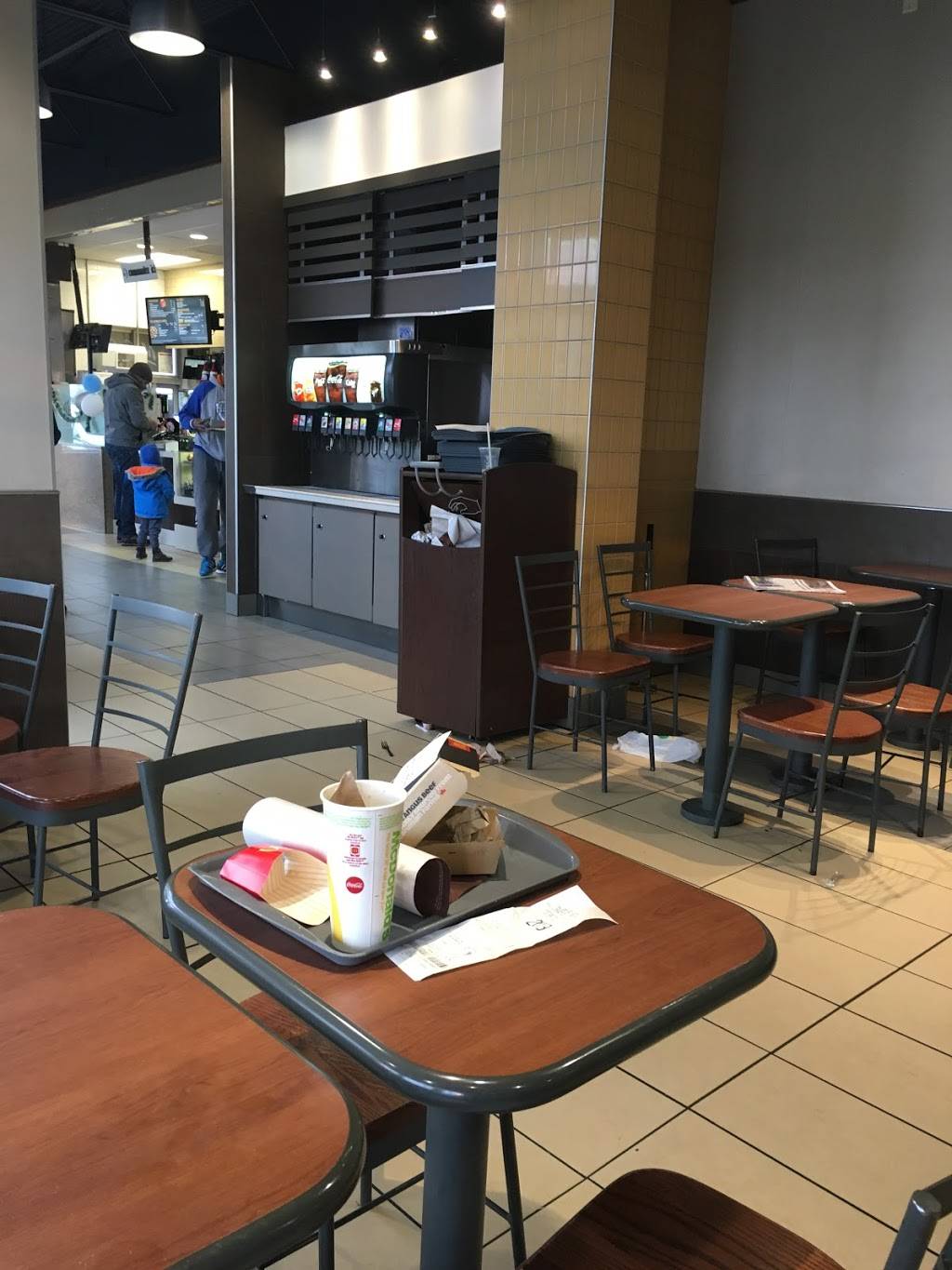 McDonalds | cafe | 7995 Boul Henri-Bourassa E, Montréal, QC H1E 1N9, Canada | 5148816012 OR +1 514-881-6012