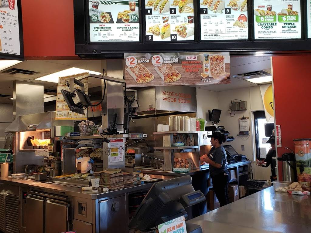 Del Taco | meal takeaway | 50 W Belleview Ave, Englewood, CO 80110, USA | 3037981777 OR +1 303-798-1777