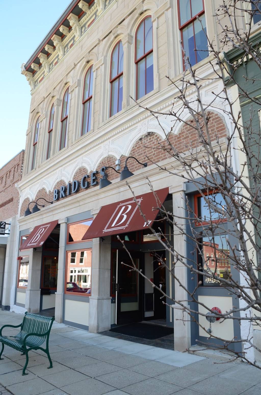 Bridges Craft Pizza & Wine Bar | restaurant | 19 N Indiana St, Greencastle, IN 46135, USA | 7656530021 OR +1 765-653-0021