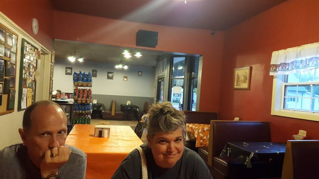 Nicks Pizza | restaurant | 6 S Sugar St, St Louisville, OH 43071, USA | 7407452387 OR +1 740-745-2387