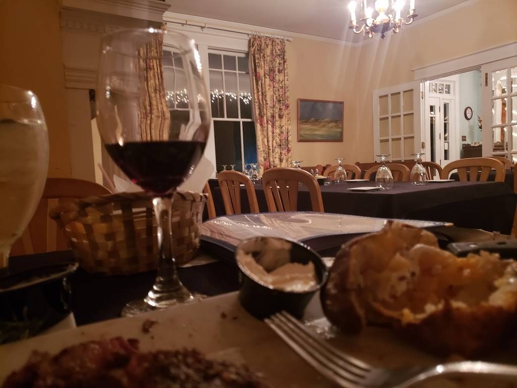 J.T.s at the Lavalette House | restaurant | 415 Main St, Gretna, VA 24557, USA | 4346562275 OR +1 434-656-2275