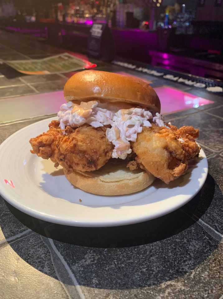 Players Sports Bar & Grill | restaurant | 219 Iowa Ave, Iowa City, IA 52240, USA | 3198002199 OR +1 319-800-2199