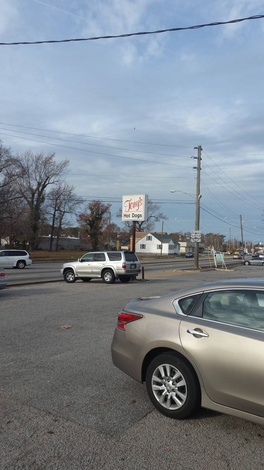 Tonys Hot Dogs | restaurant | 412 Newtown Rd STE D, Virginia Beach, VA 23462, USA | 7574977850 OR +1 757-497-7850