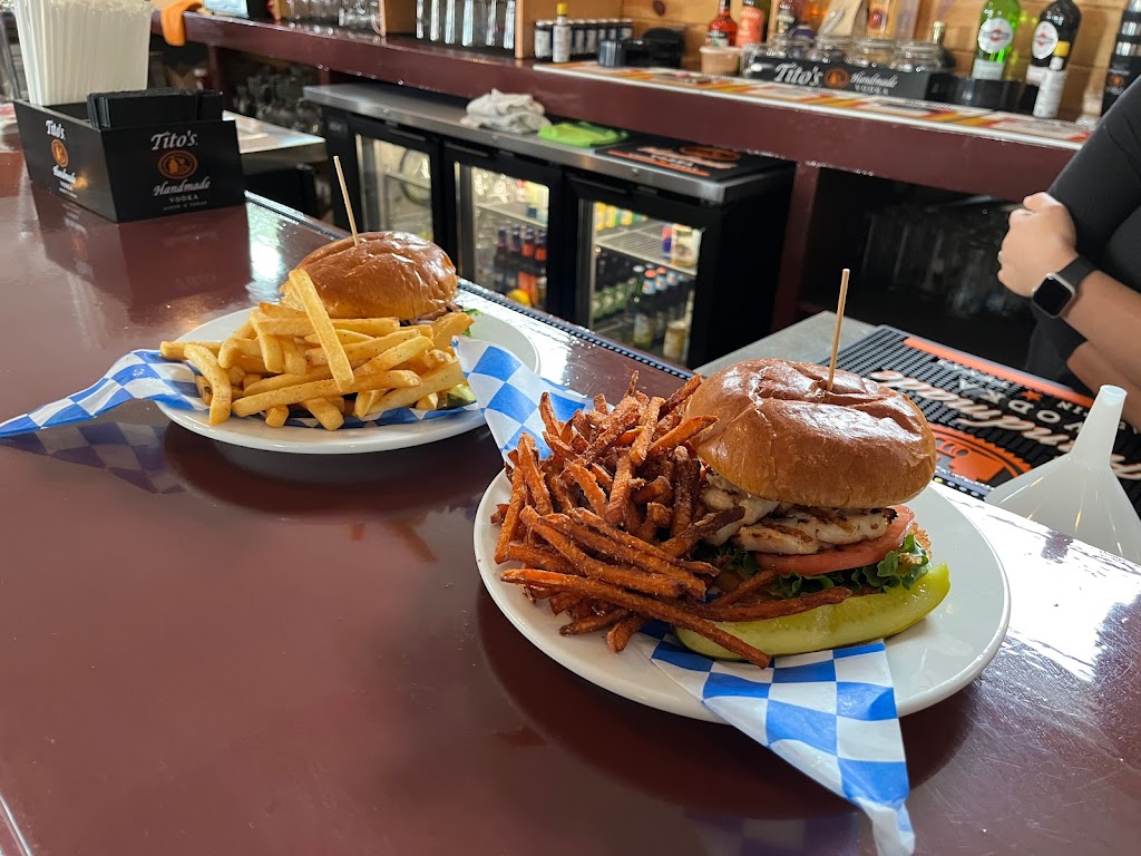 Bella Luna Bar & Grill | restaurant | 1839 Smith St, North Providence, RI 02911, USA | 4016619155 OR +1 401-661-9155