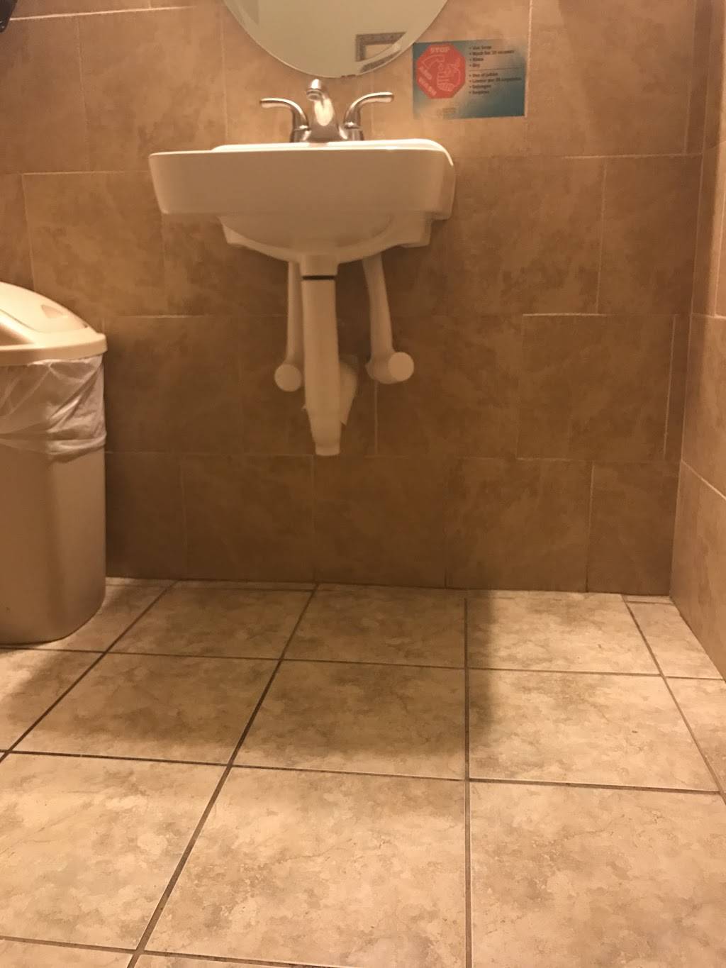 Azzurri Italian Restaurant | restaurant | 7 Hidenwood Shopping Center, Newport News, VA 23606, USA | 7579264890 OR +1 757-926-4890