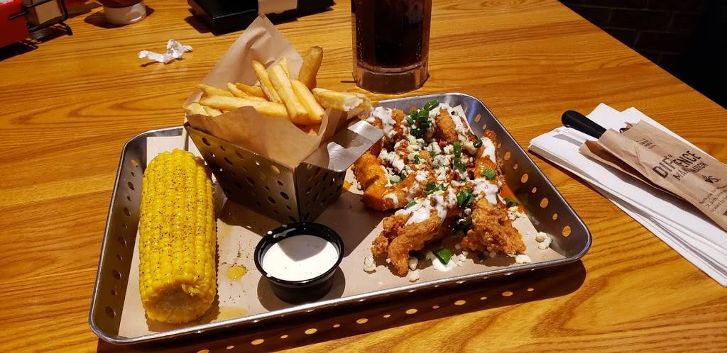 Chilis Grill & Bar | meal takeaway | 3220 Fashion Center Blvd, Newark, DE 19702, USA | 3022926999 OR +1 302-292-6999