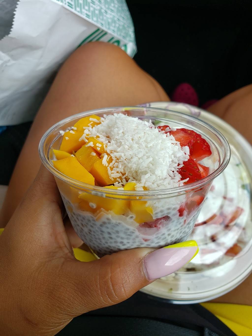 Freshii | restaurant | 224 Ritson Rd N, Oshawa, ON L1G 0B2, Canada | 2893161017 OR +1 289-316-1017