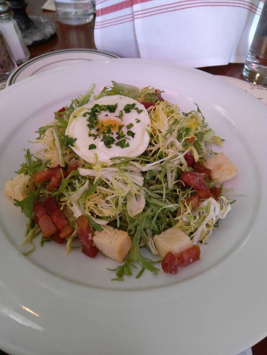 Miramar Bistro | restaurant | 301 Waukegan Ave, Highwood, IL 60040, USA | 8474331078 OR +1 847-433-1078