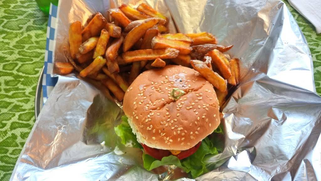 Mamas Boys Burgers | restaurant | 480 Danforth Rd, Scarborough, ON M1K 1C7, Canada | 4162696262 OR +1 416-269-6262