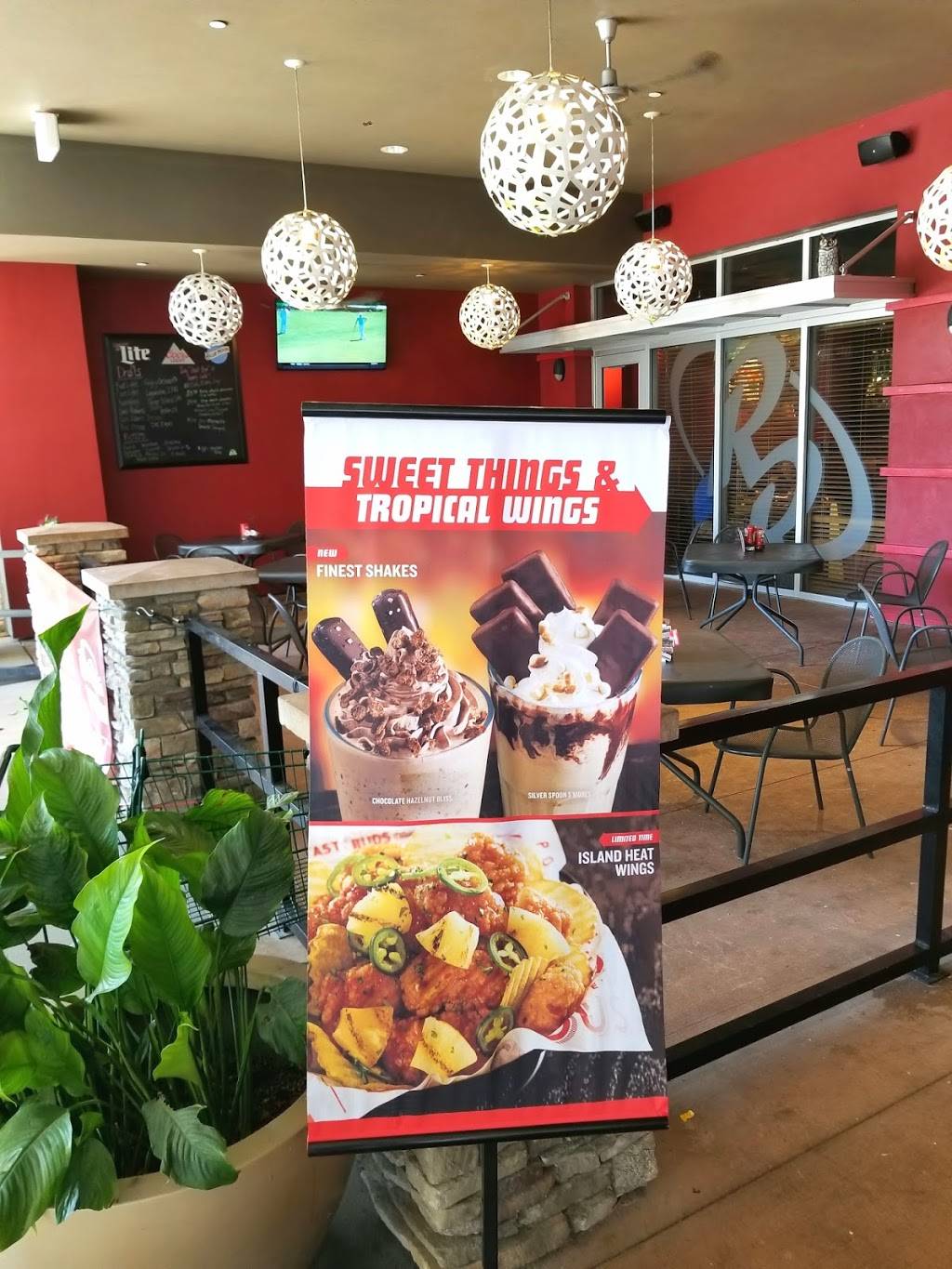 Red Robin Gourmet Burgers and Brews | restaurant | 27001 US Hwy 19 N #1130, Clearwater, FL 33761, USA | 7277267249 OR +1 727-726-7249