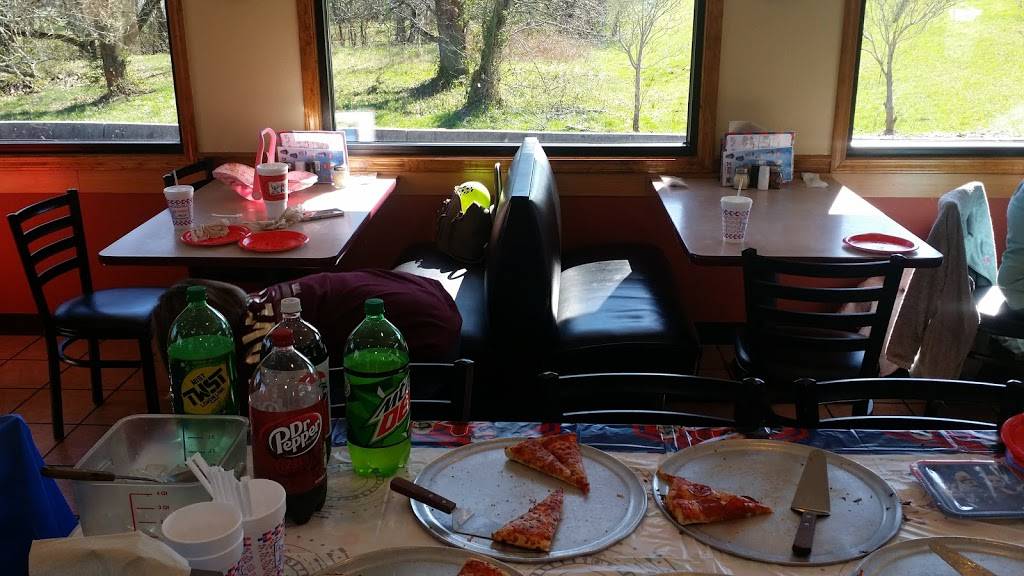 Pizza Plus | restaurant | 2603 Sullivan Gardens Pkwy, Kingsport, TN 37660, USA | 4233495565 OR +1 423-349-5565