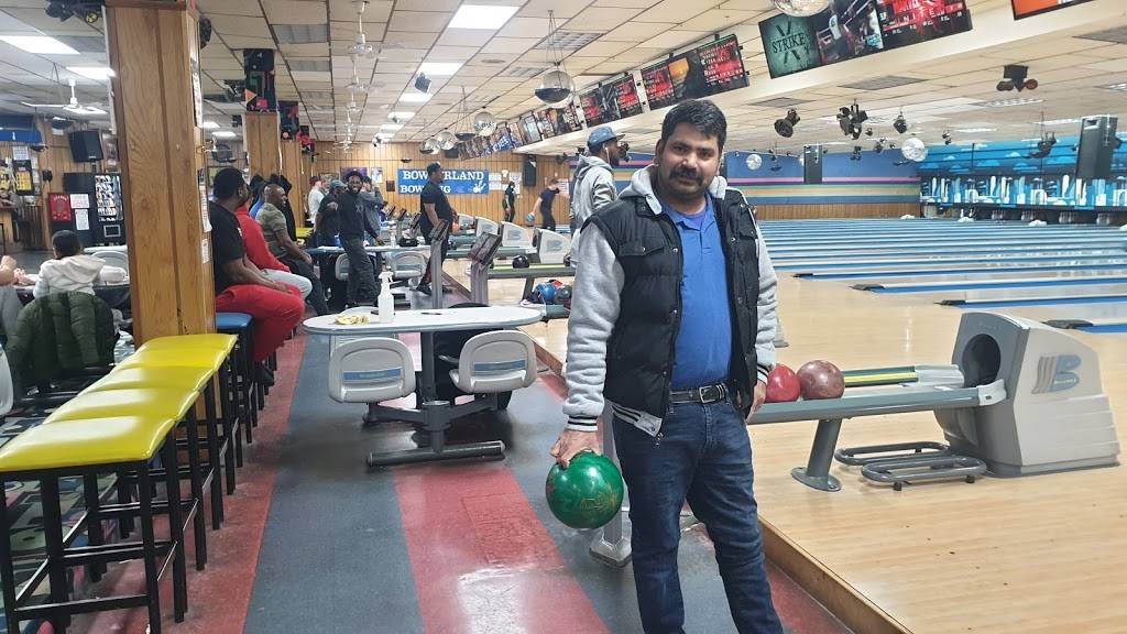 Bowlerland | night club | 2417 Hollers Ave, The Bronx, NY 10475, USA | 7189948700 OR +1 718-994-8700