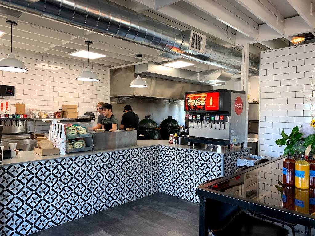 Clay Dawgs | restaurant | 546 N Gilbert Rd, Gilbert, AZ 85234, USA | 4808133727 OR +1 480-813-3727