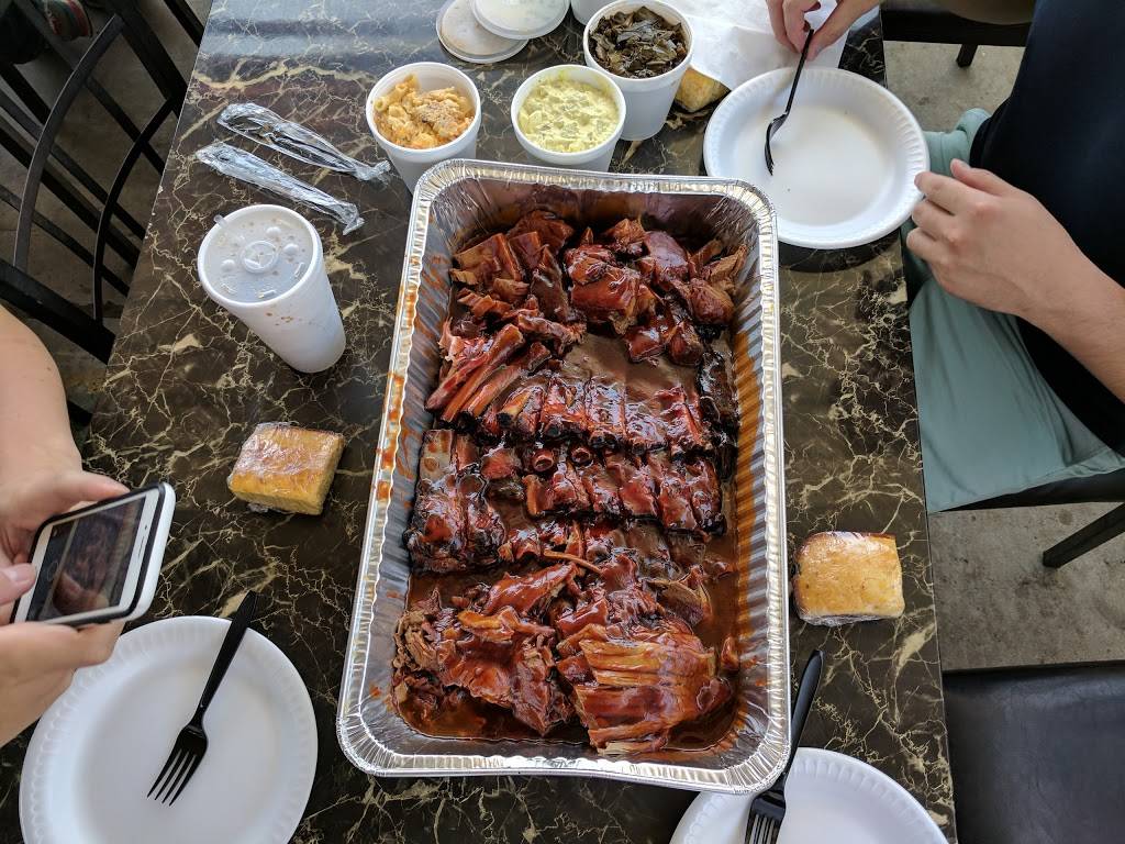 Hambones BBQ & PO Boys | restaurant | 9342 Alondra Blvd, Bellflower, CA 90706, USA | 5629201090 OR +1 562-920-1090