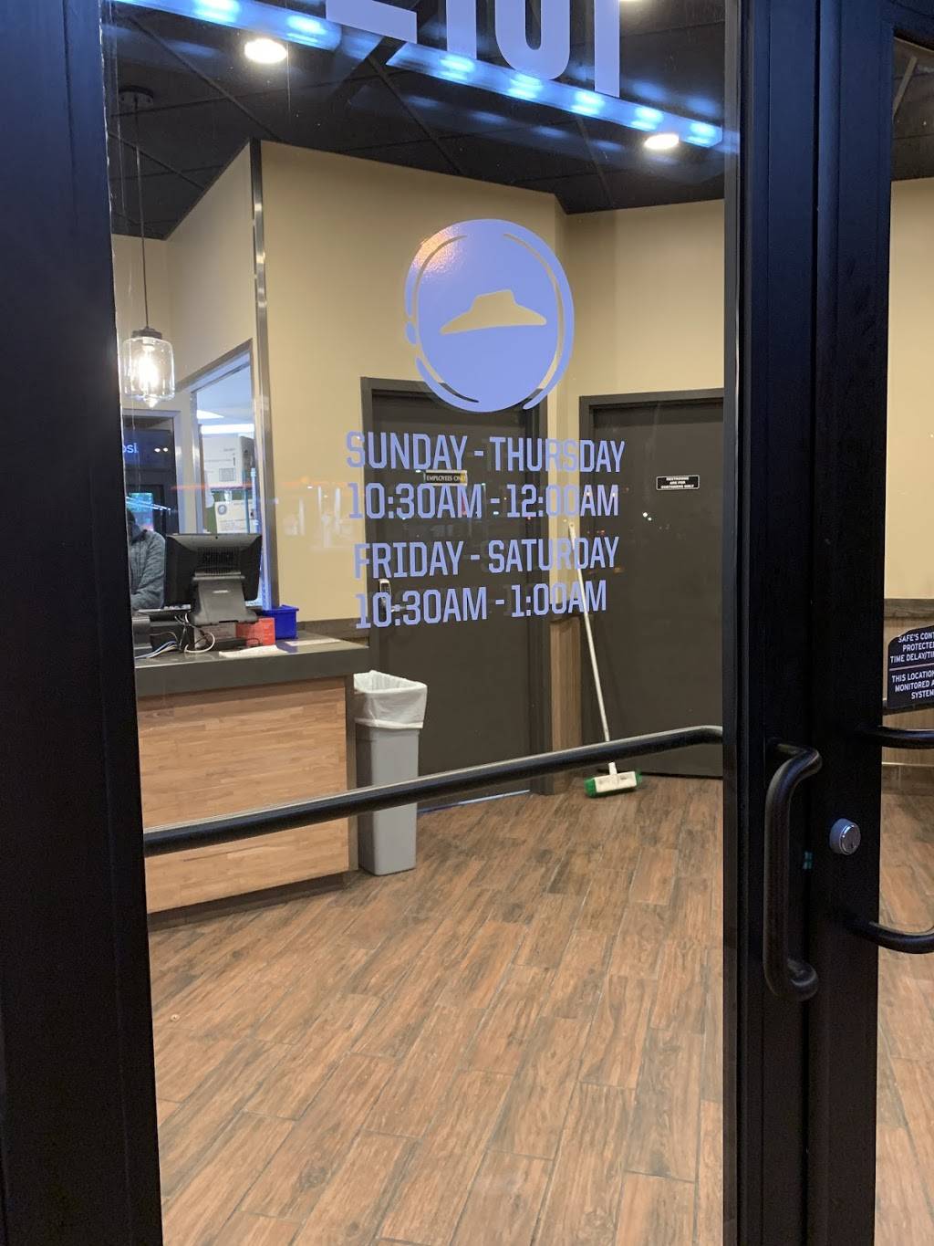 Pizza Hut | meal delivery | 2101 NW 17th Ave, Miami, FL 33142, USA | 7864562230 OR +1 786-456-2230