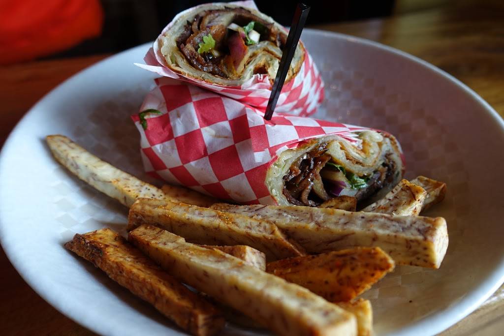 Street Restaurant | restaurant | 3407 Greystone Dr, Austin, TX 78731, USA | 5123829567 OR +1 512-382-9567