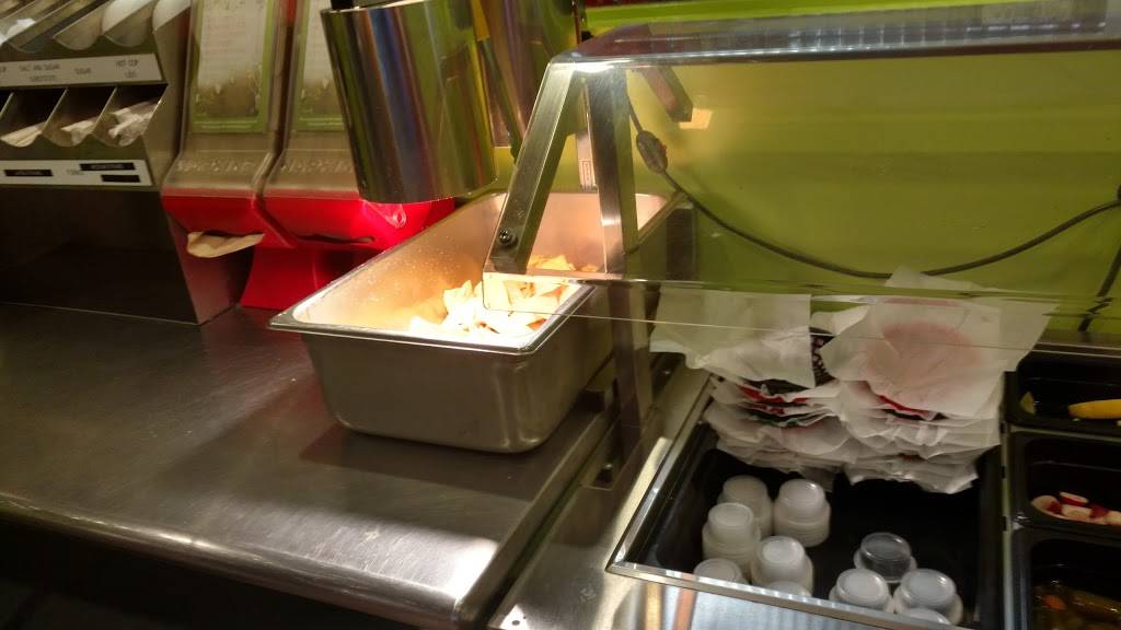 Salsa Fresh Mexican Grill | restaurant | 1000 Lincoln Rd N, Yuba City, CA 95991, USA | 5306733034 OR +1 530-673-3034