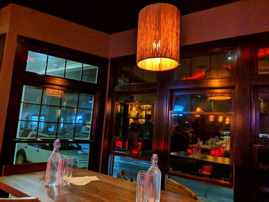 Huli Huli Tiki Lounge | restaurant | 26 W Olentangy St, Powell, OH 43065, USA | 6143968437 OR +1 614-396-8437