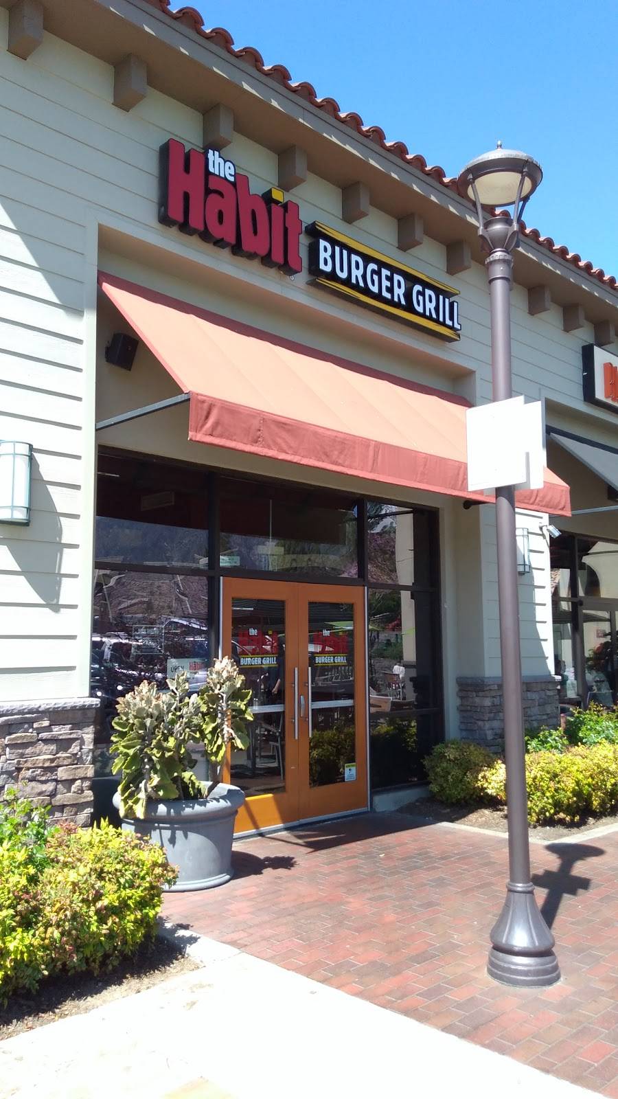 The Habit Burger Grill | meal takeaway | 990 Town Center Dr, La Cañada Flintridge, CA 91011, USA | 8189522910 OR +1 818-952-2910