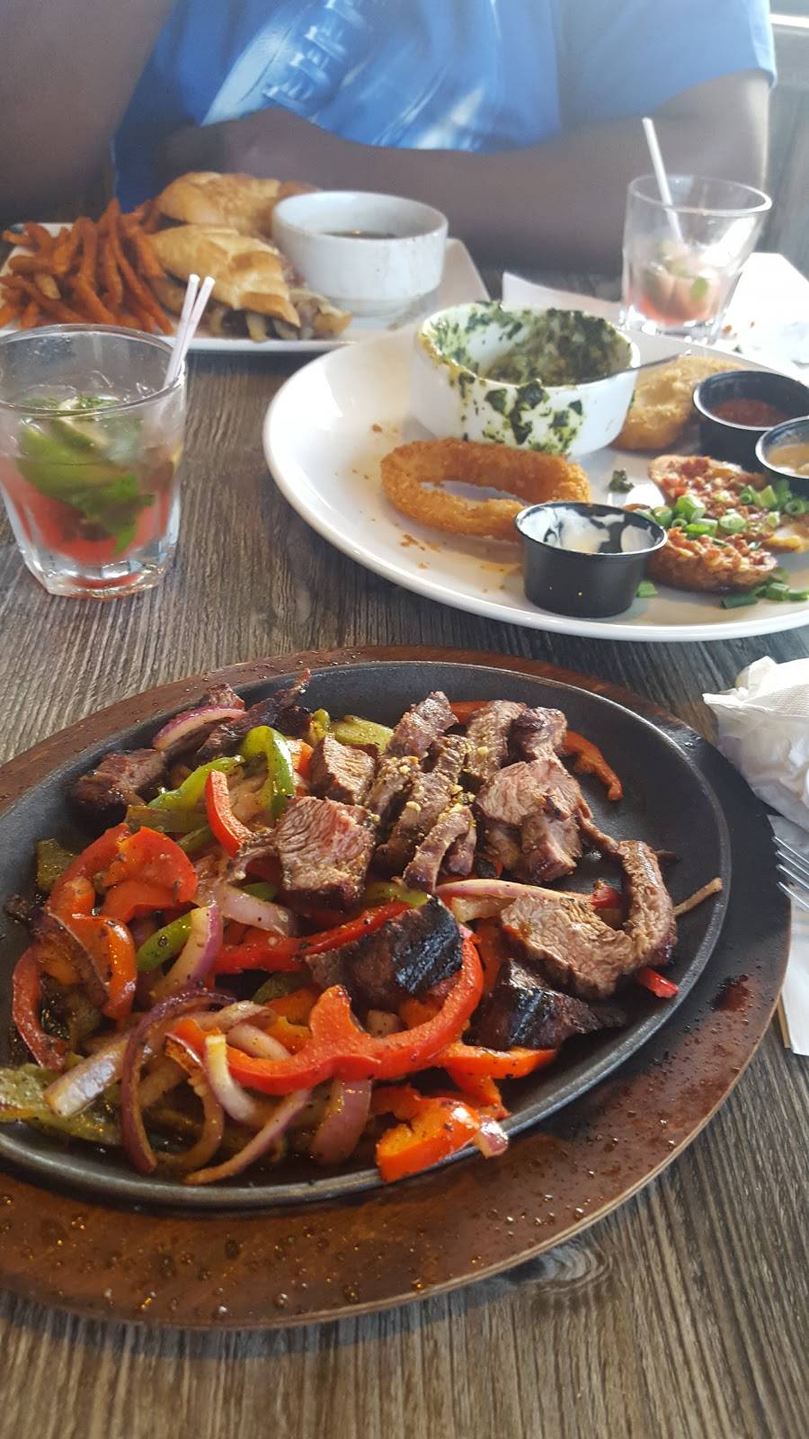 Millers Ale House - North Riverside | restaurant | 7515 W Cermak Rd, North Riverside, IL 60546, USA | 7084262129 OR +1 708-426-2129