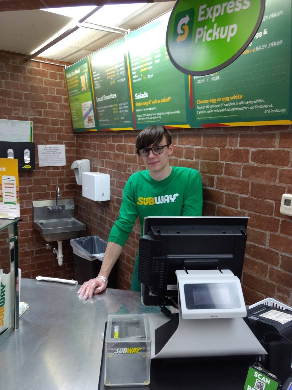Subway | restaurant | 26778 M-43 M, Paw Paw, MI 49079, USA | 2696684064 OR +1 269-668-4064