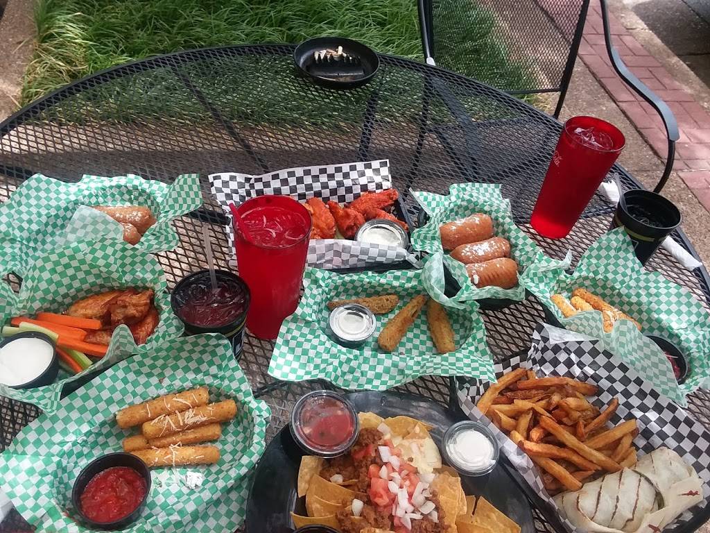 J Pfennys Sports Grill & Pub | meal takeaway | 215 E High St, Jefferson City, MO 65101, USA | 5736449999 OR +1 573-644-9999