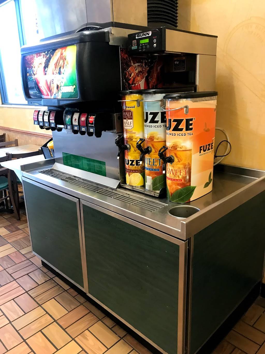 Subway | restaurant | 5612 E St Charles Rd, Columbia, MO 65202, USA | 5738869995 OR +1 573-886-9995
