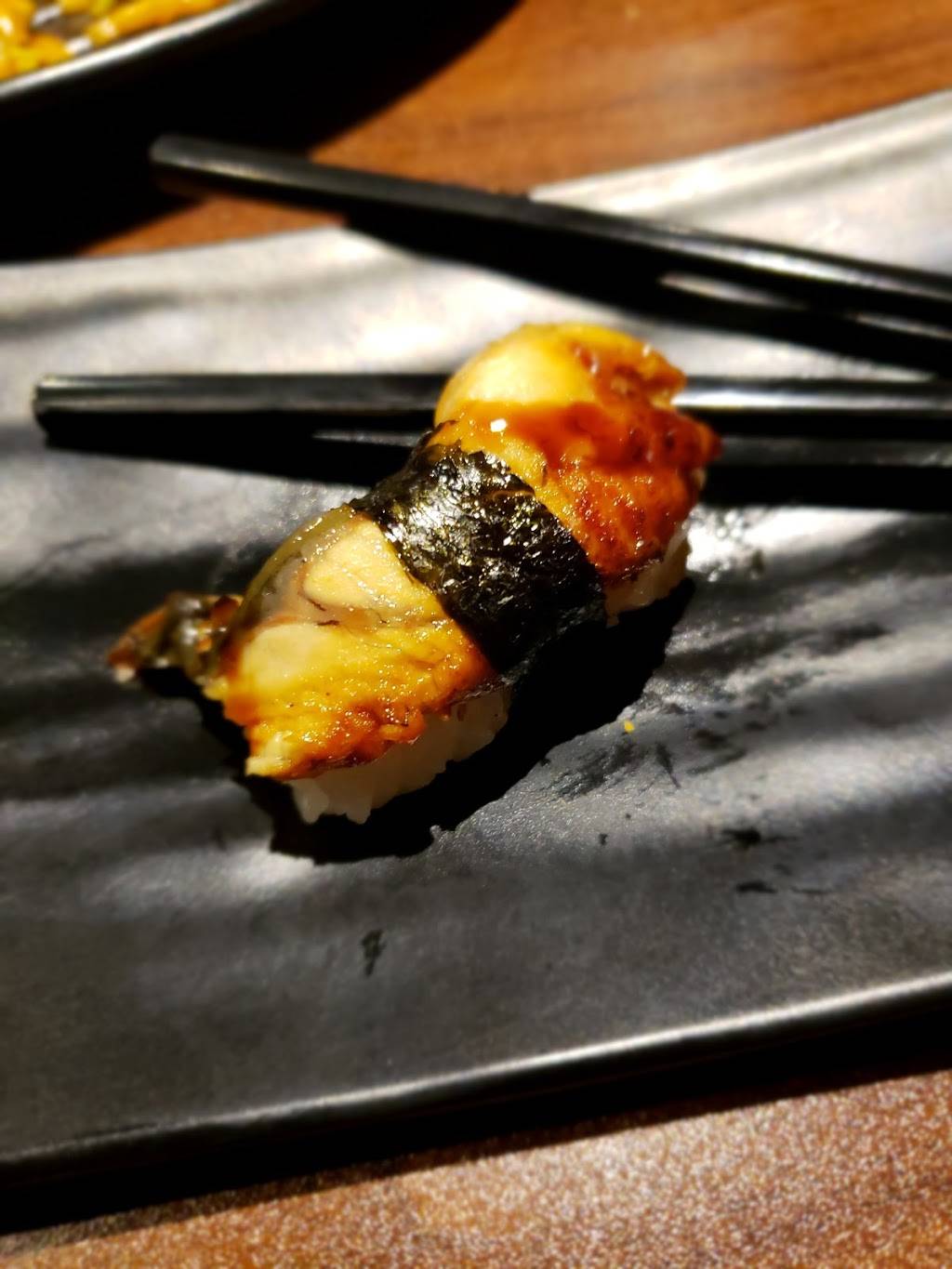 Hinata Sushi & Asian Cuisine | restaurant | 6 Campbell St, Whitby, ON L1M 1A2, Canada | 9054258888 OR +1 905-425-8888