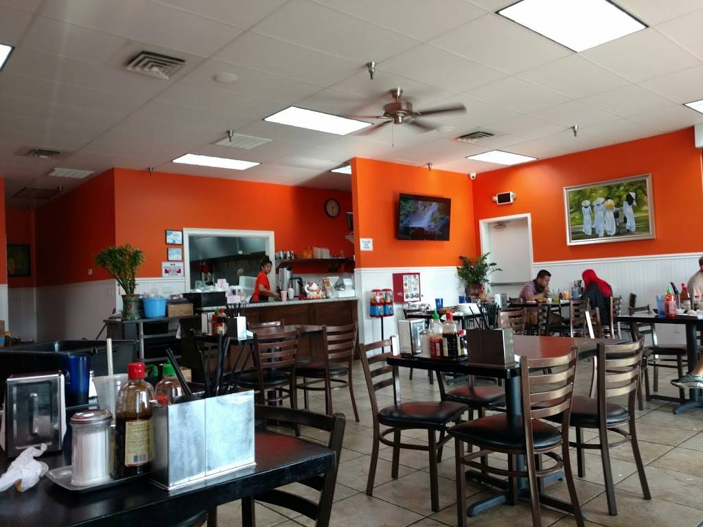 Pho King | restaurant | 1424 N Ben Maddox Way, Visalia, CA 93292, USA | 5597136678 OR +1 559-713-6678