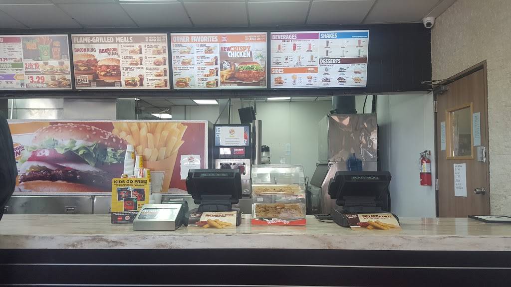 Burger King | restaurant | 16700 NW 67th Ave, Miami Gardens, FL 33015, USA | 3055565580 OR +1 305-556-5580