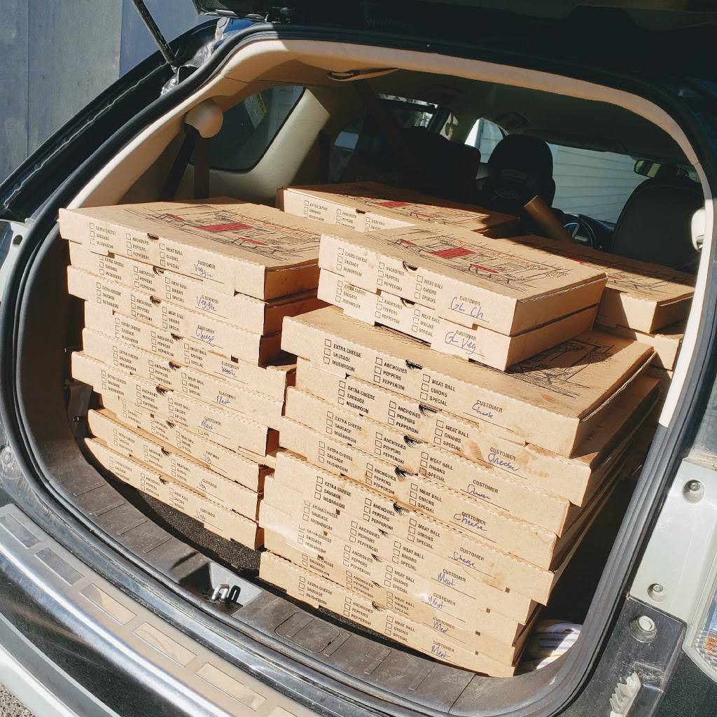 The Pizza Man | restaurant | 663 Broad St, Lyndonville, VT 05851, USA | 8026264766 OR +1 802-626-4766