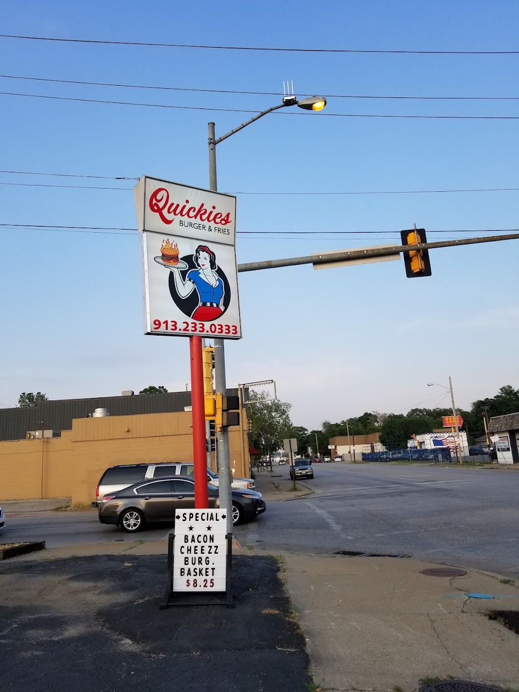 Quickies Burger and Fries | restaurant | 1000 Kansas Ave, Kansas City, KS 66105, USA | 9132330333 OR +1 913-233-0333