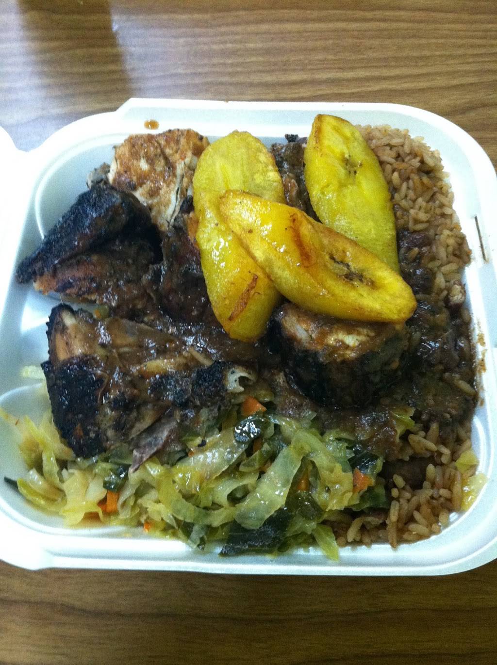 Claires Korner | restaurant | 1827 Emerson St, Evanston, IL 60201, USA | 8473287650 OR +1 847-328-7650