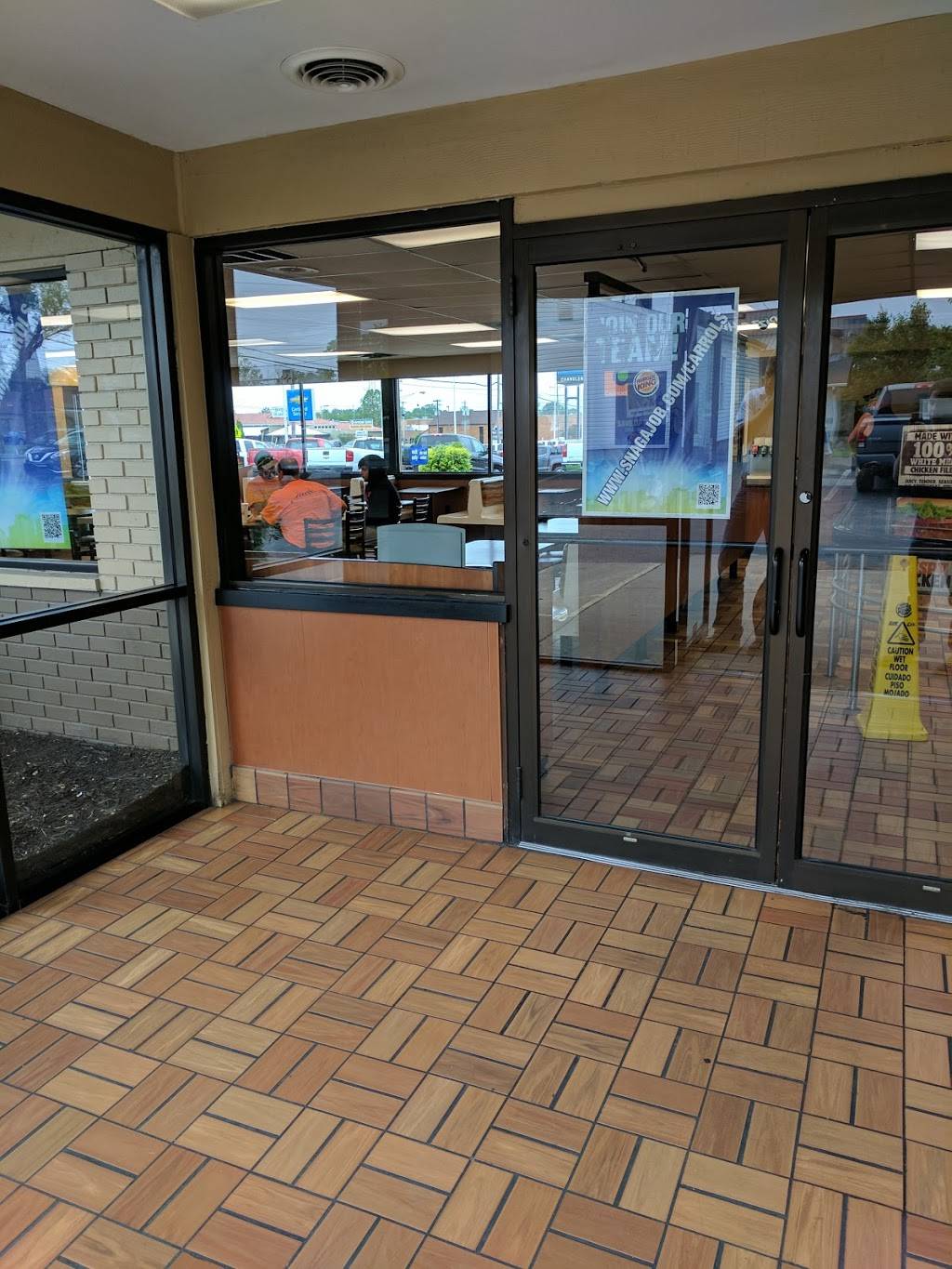 Burger King | restaurant | 544 Clifty Dr, Madison, IN 47250, USA | 8122736293 OR +1 812-273-6293