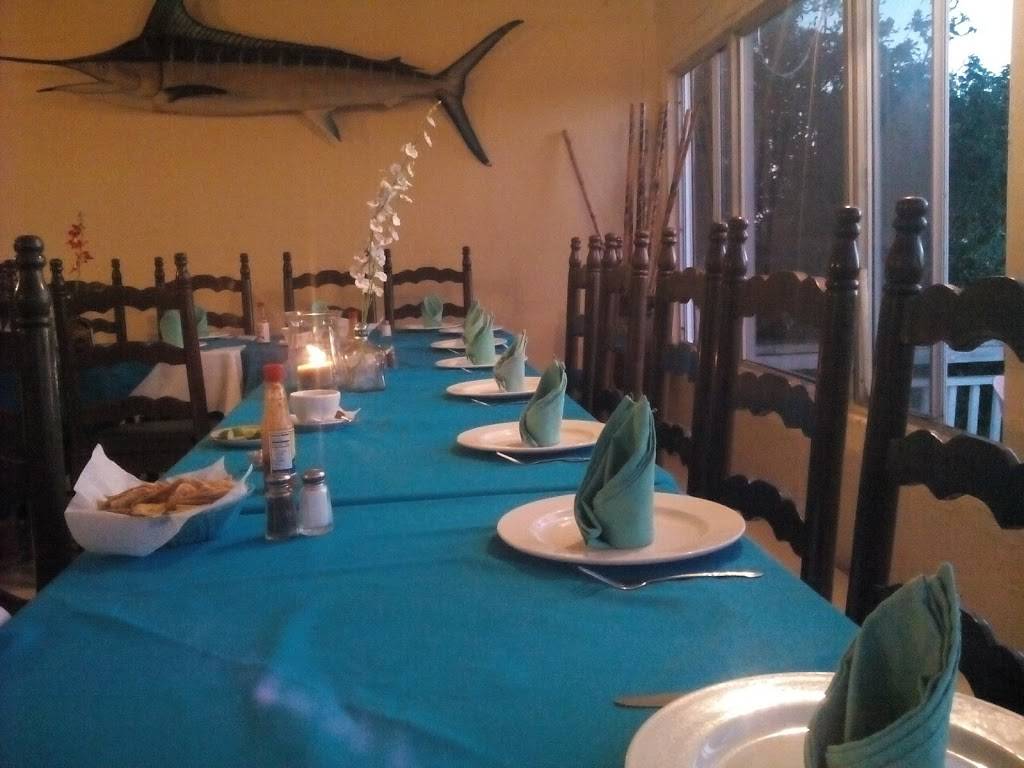 Half Way House / Medio Camino | restaurant | Baja California, Mexico | 6140065 OR +52 6140065