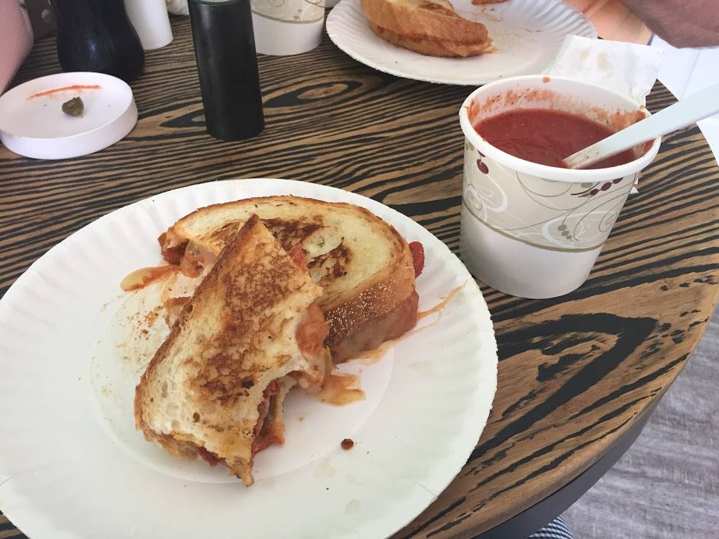 Cheese Louise | restaurant | 994 Willey St, Morgantown, WV 26505, USA | 3043224242 OR +1 304-322-4242