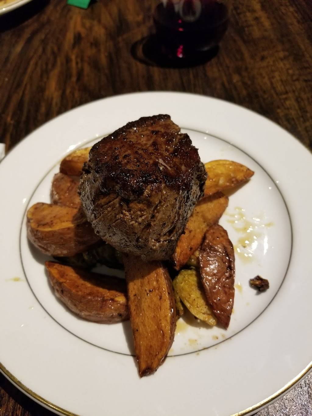 The Red Shamrock Pub | restaurant | 42 Manning Pl, Birmingham, AL 35254, USA | 2054081515 OR +1 205-408-1515